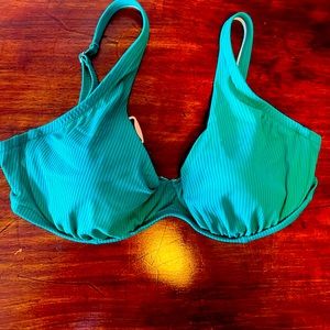 🖤5/$10 Bundle 38D shade & shore bikini top